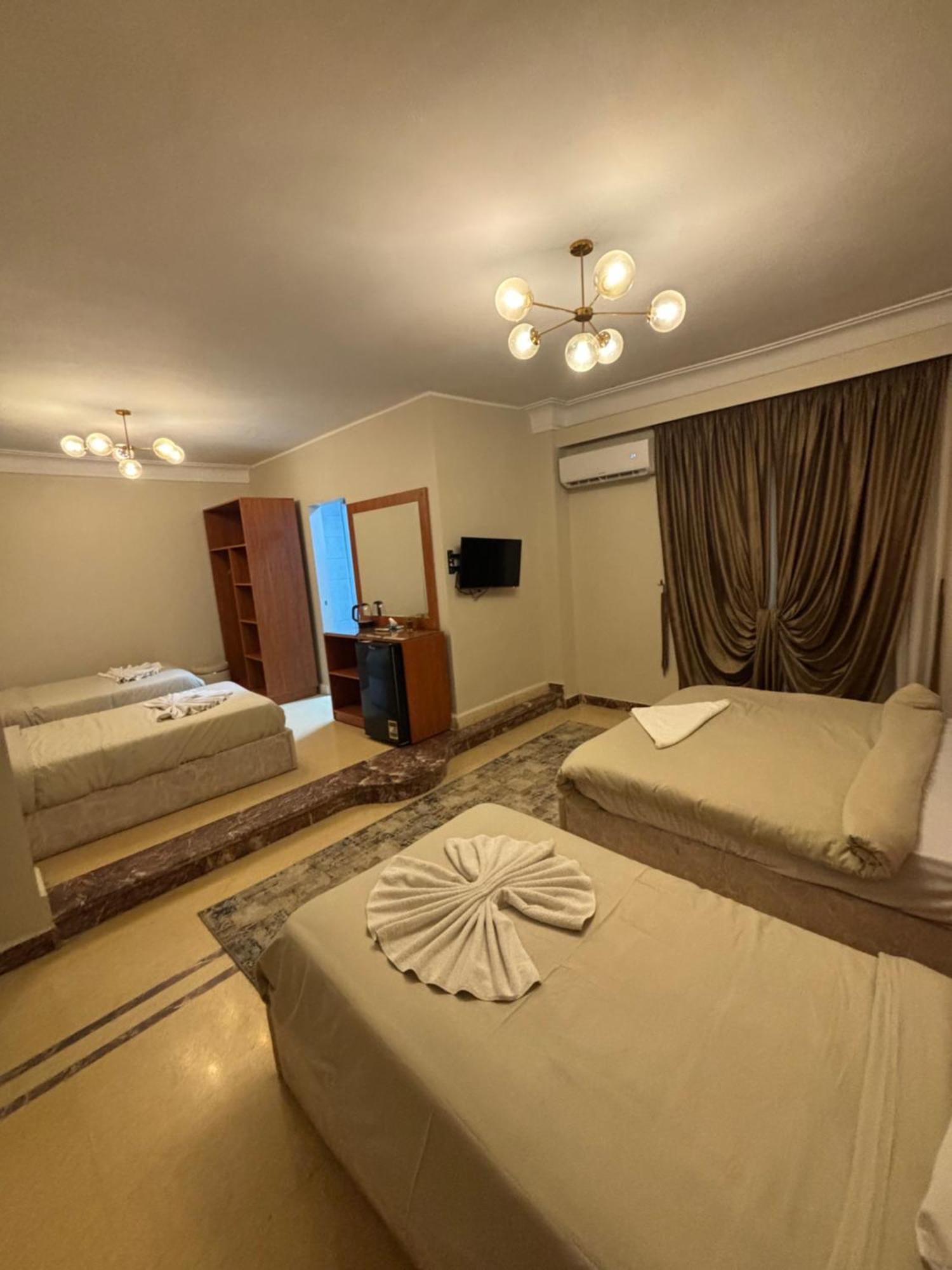 Solima Pyramids Inn Kafret el-Gabal Екстериор снимка