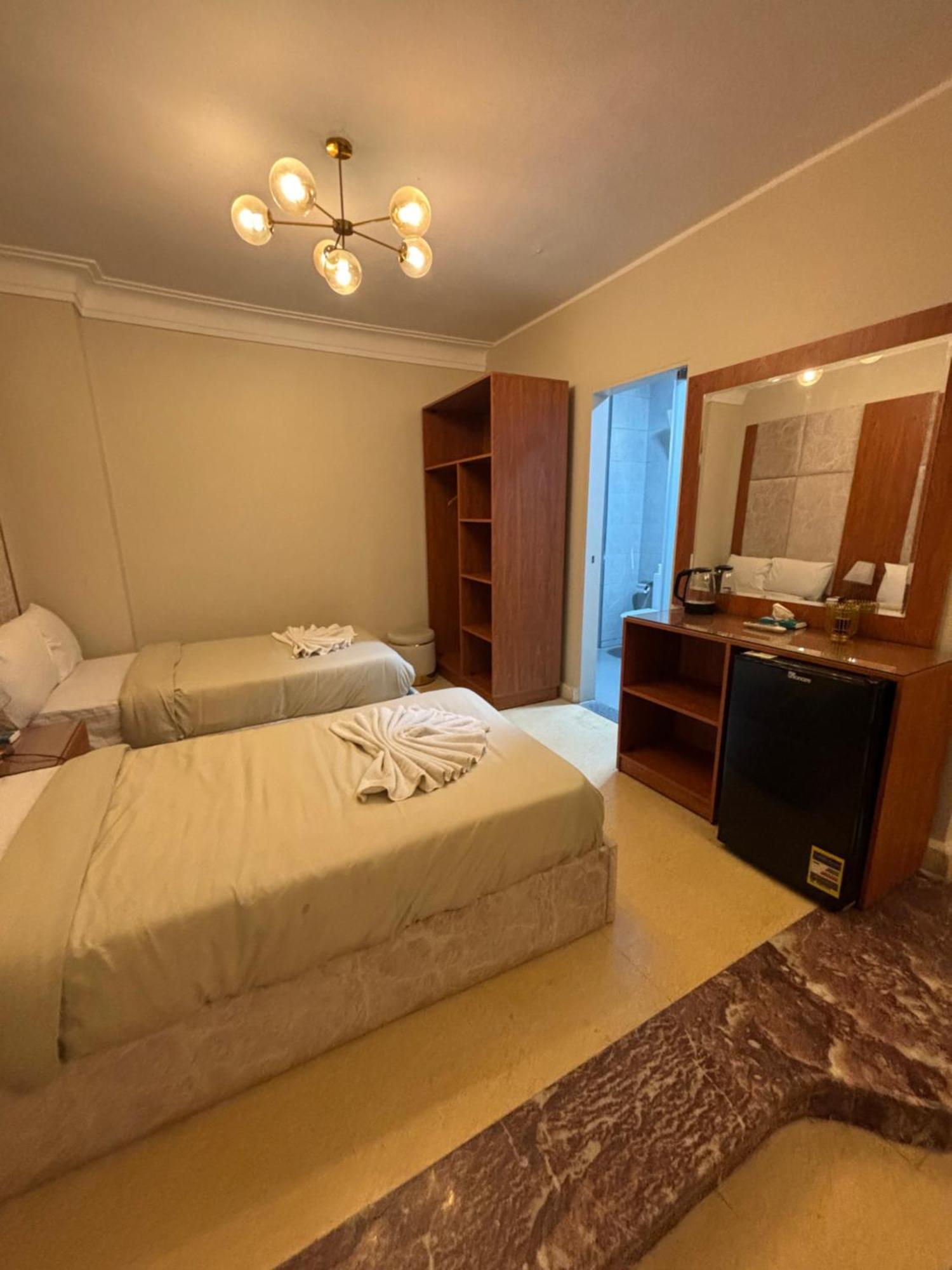 Solima Pyramids Inn Kafret el-Gabal Екстериор снимка