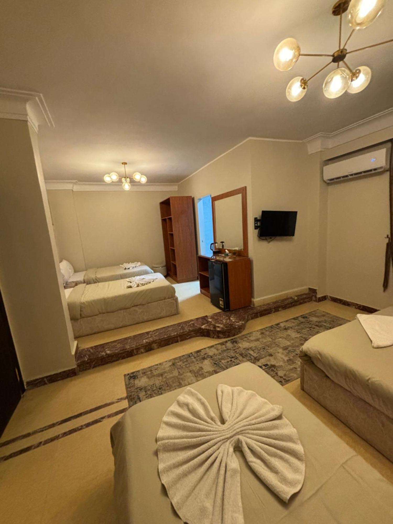 Solima Pyramids Inn Kafret el-Gabal Екстериор снимка